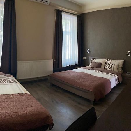 Fig Tree House Apartment Budapest Bagian luar foto