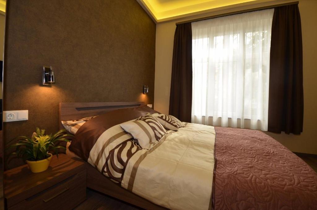 Fig Tree House Apartment Budapest Bagian luar foto