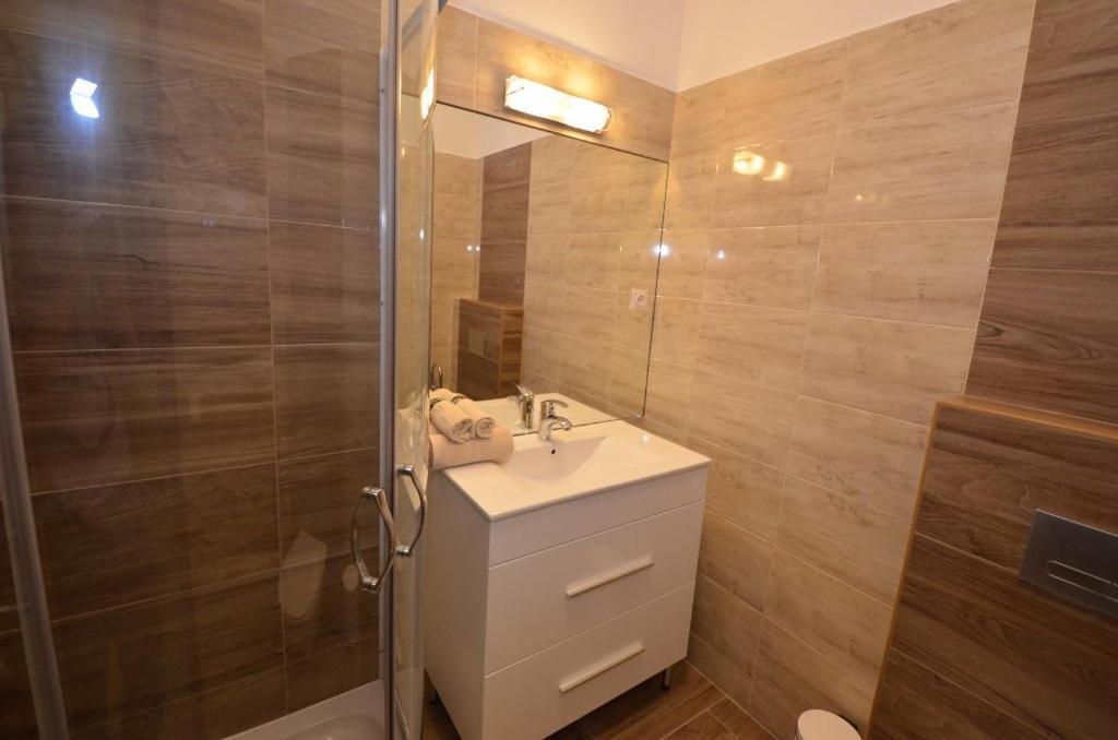 Fig Tree House Apartment Budapest Bagian luar foto