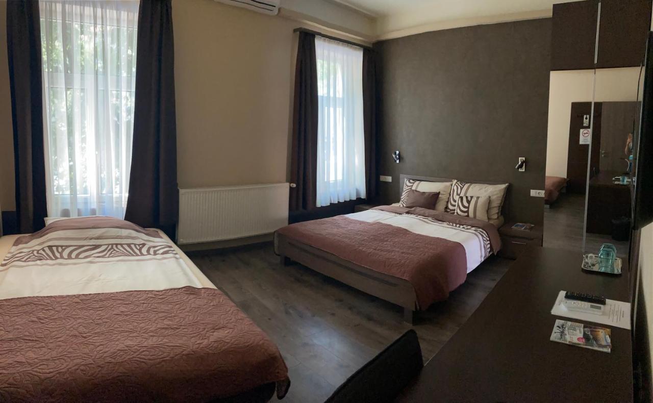 Fig Tree House Apartment Budapest Bagian luar foto